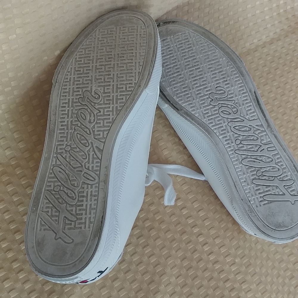 Tommy Hilfiger sneakers. - Picture 7 of 9